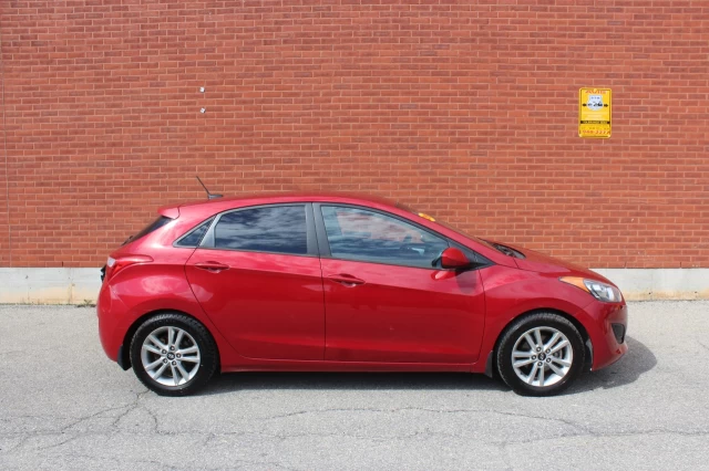 Hyundai Elantra GT GL 2016
