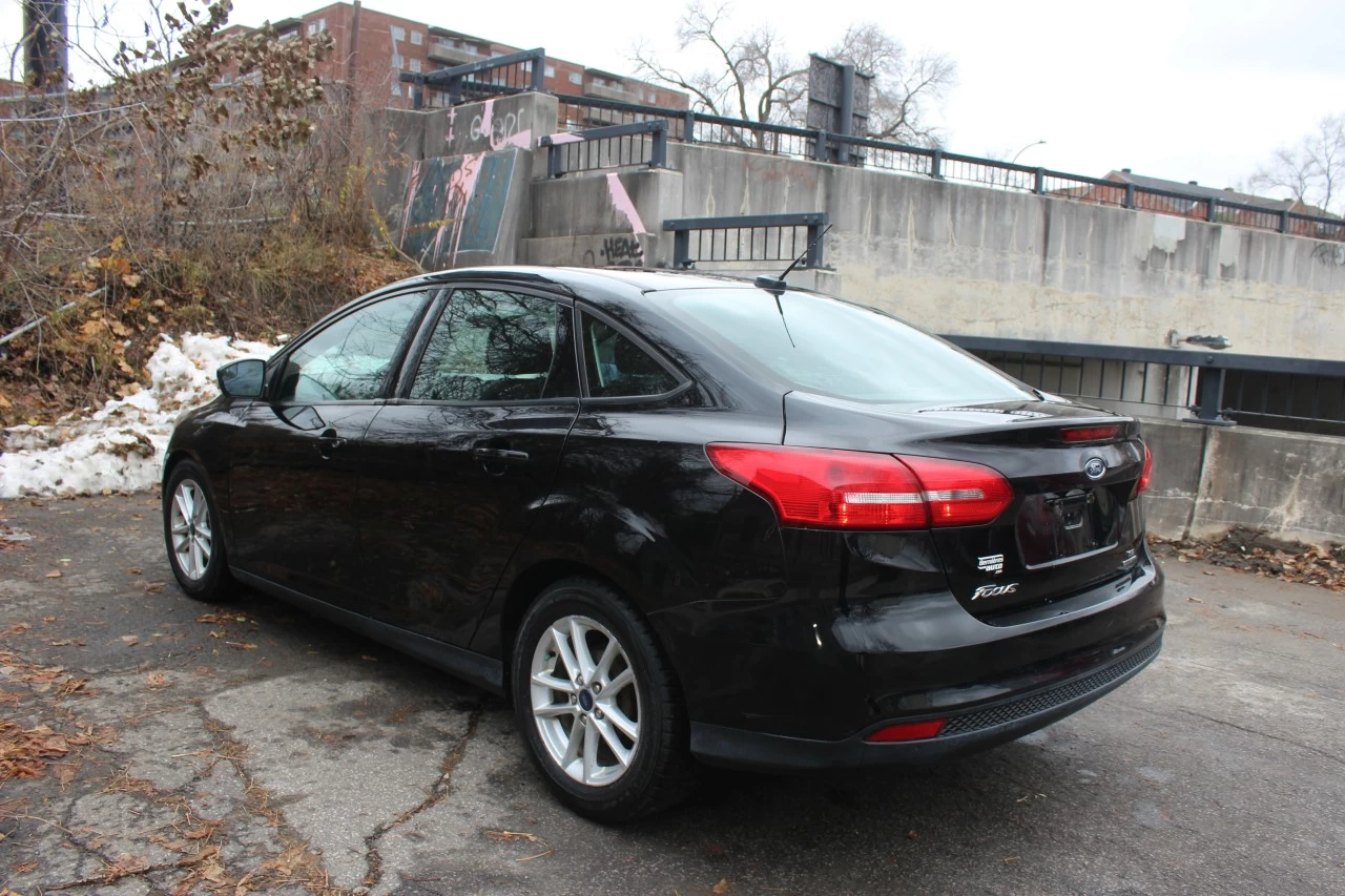 2016 Ford Focus SE Image principale