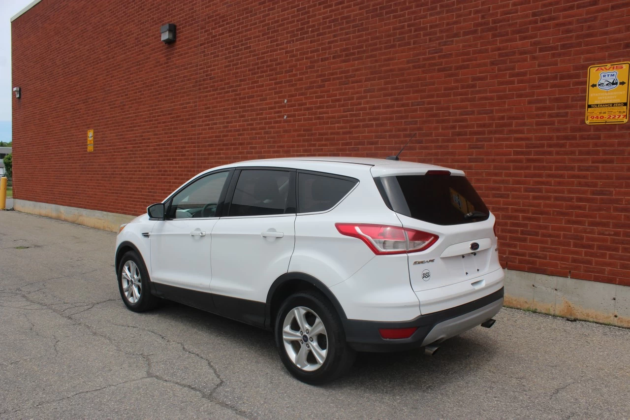 2016 Ford Escape SE Image principale