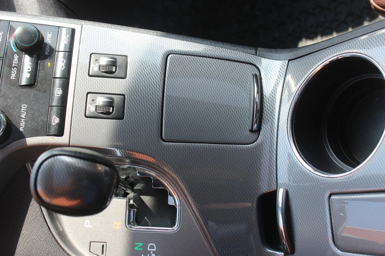 2016 Toyota Venza 4dr Wgn AWD Image principale