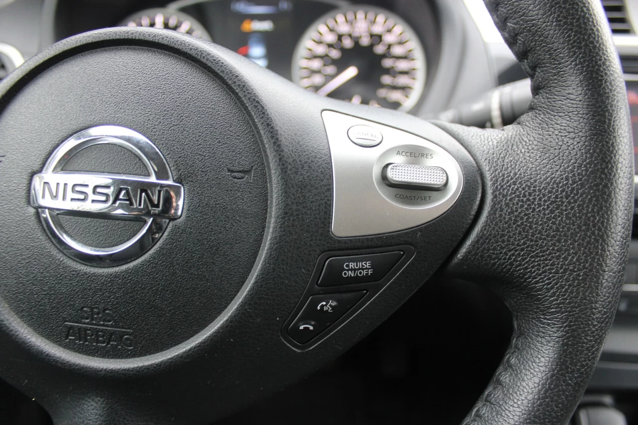 2017 Nissan Sentra SV Image principale