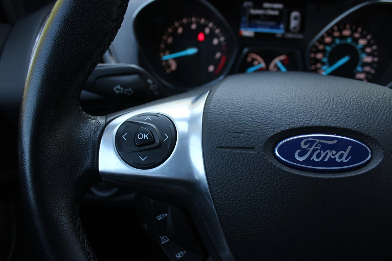 2015 Ford Escape Titanium Image principale