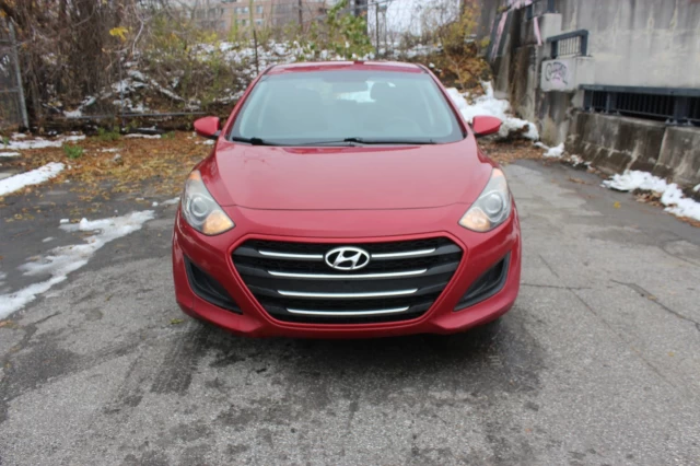 Hyundai Elantra GT GL 2016