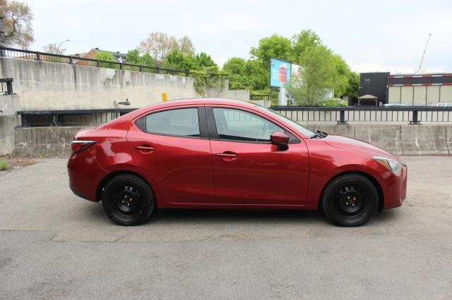 Toyota Yaris 4dr Sdn 2016