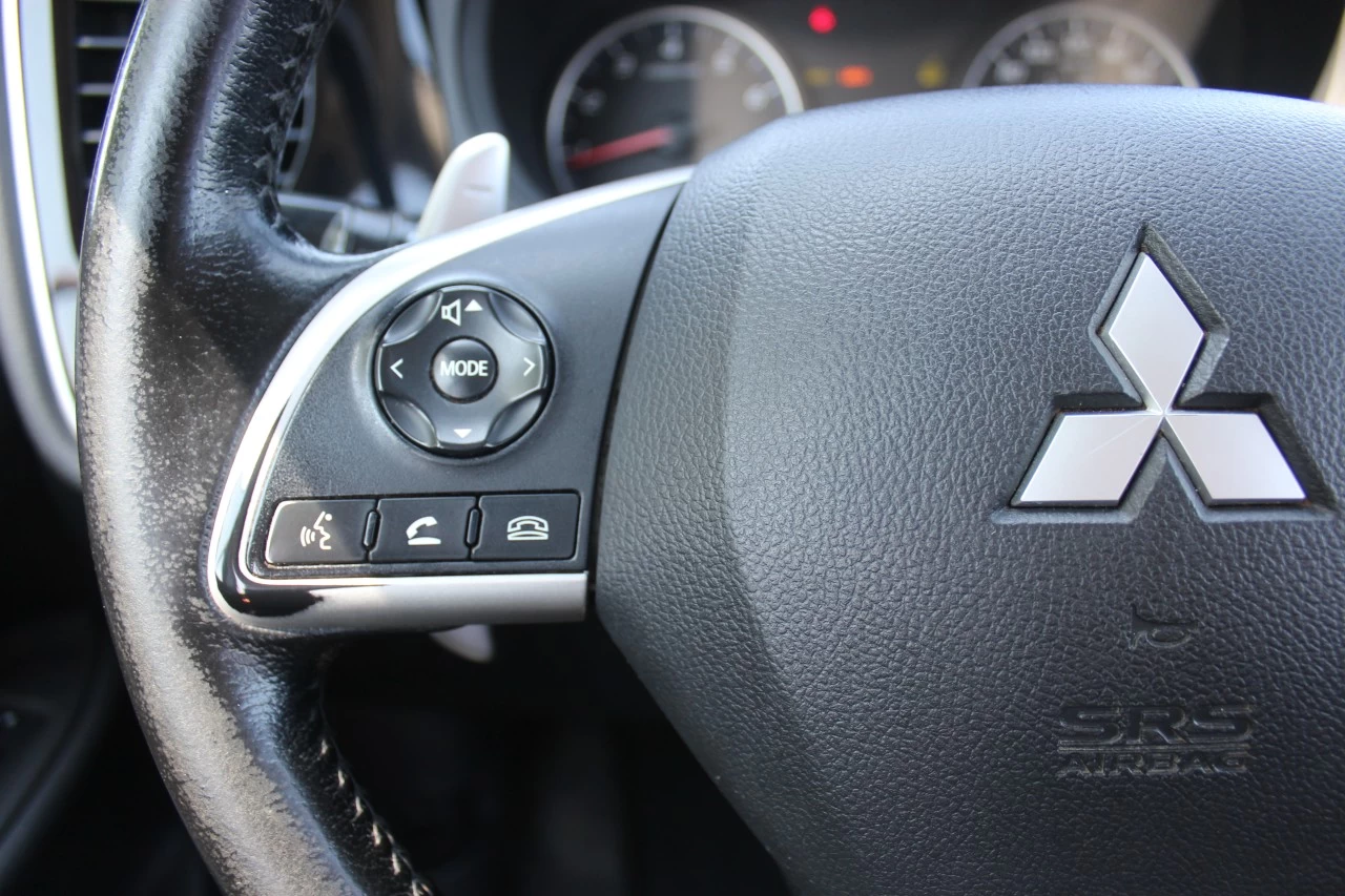 2014 Mitsubishi Outlander SE Main Image