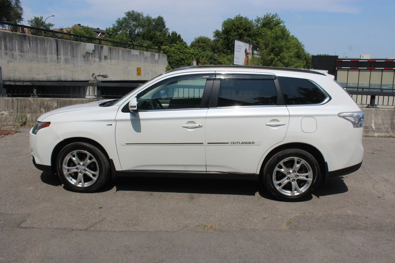 2014 Mitsubishi Outlander GT Main Image