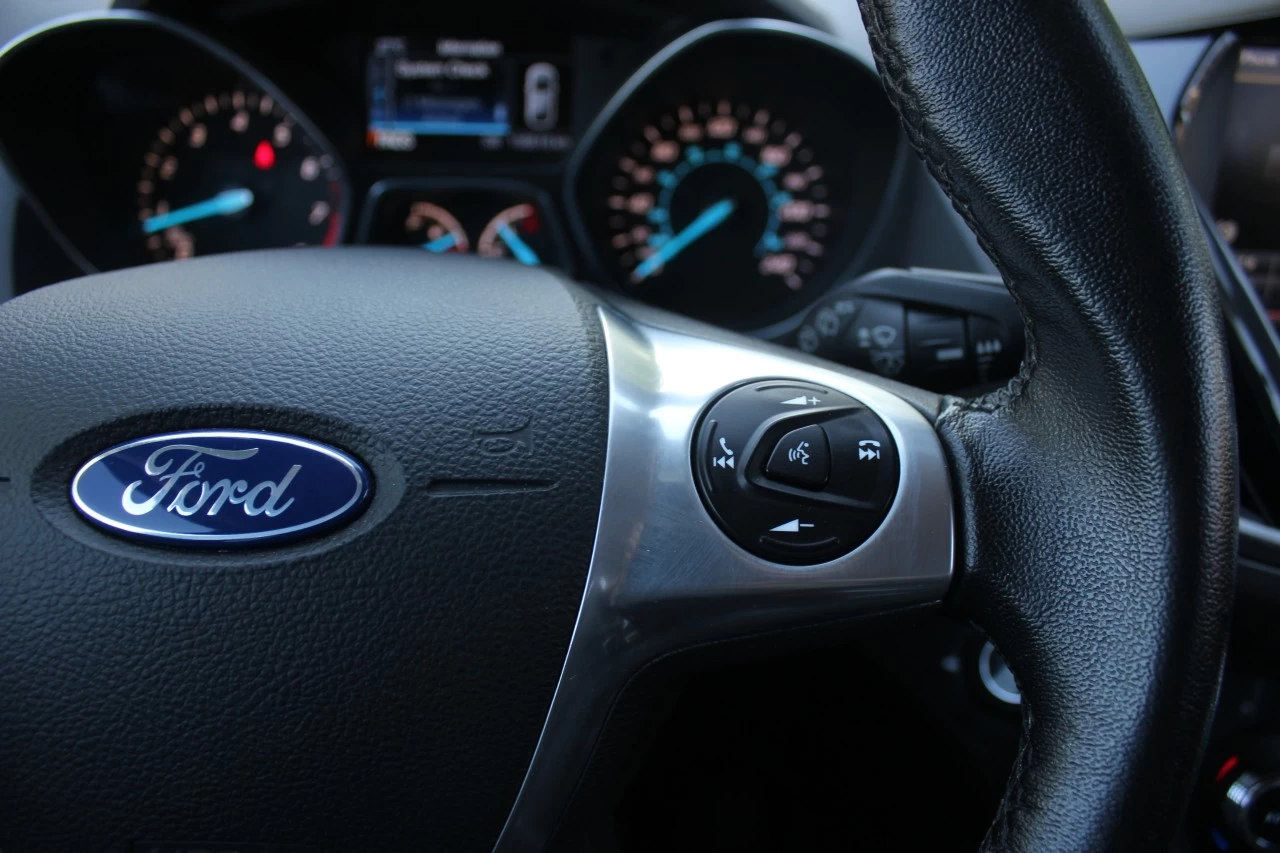2015 Ford Escape Titanium Image principale