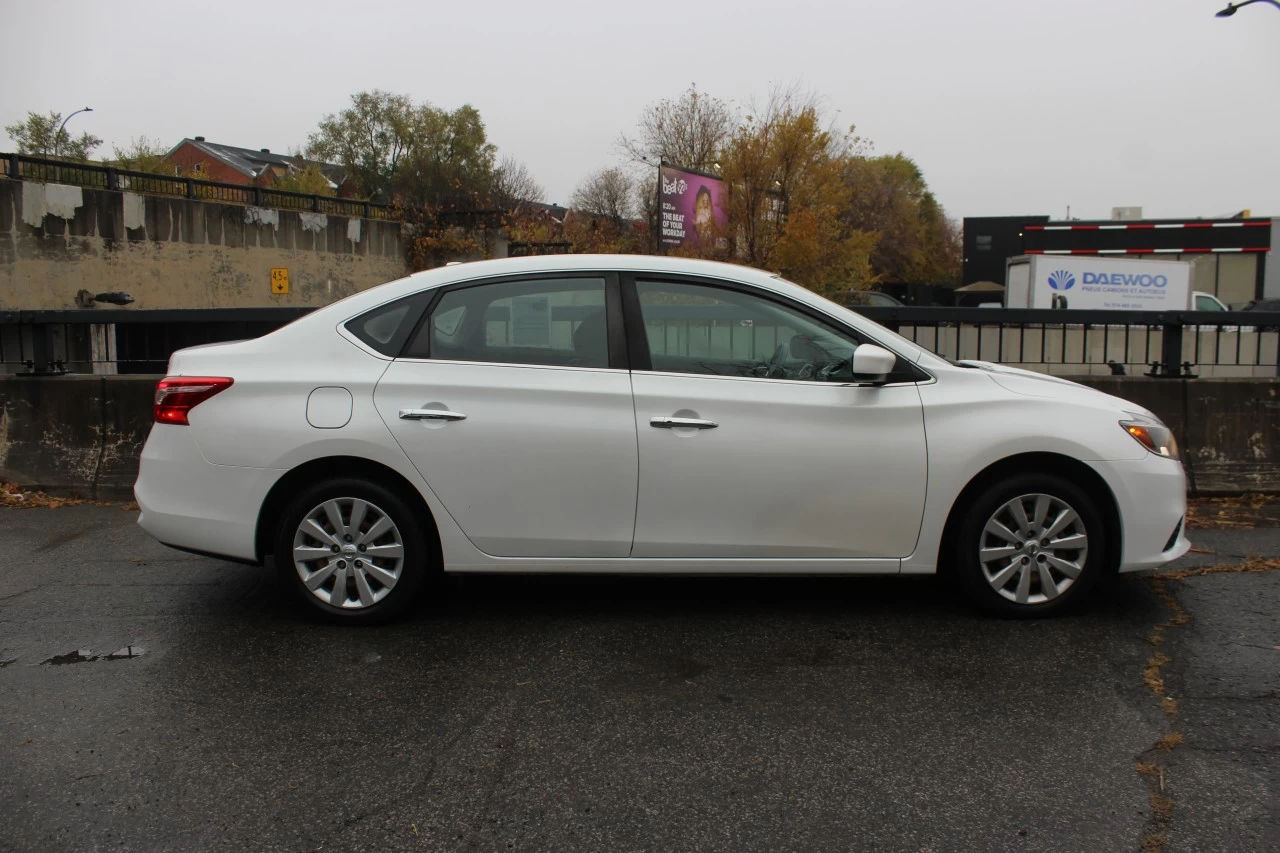 2017 Nissan Sentra SV Image principale