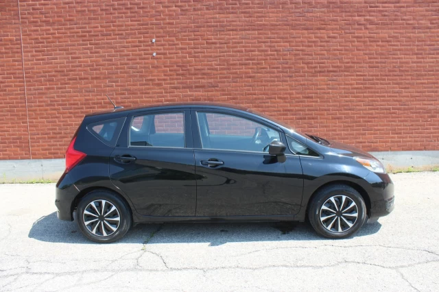Nissan Versa Note S/SV/SR/SL 2017