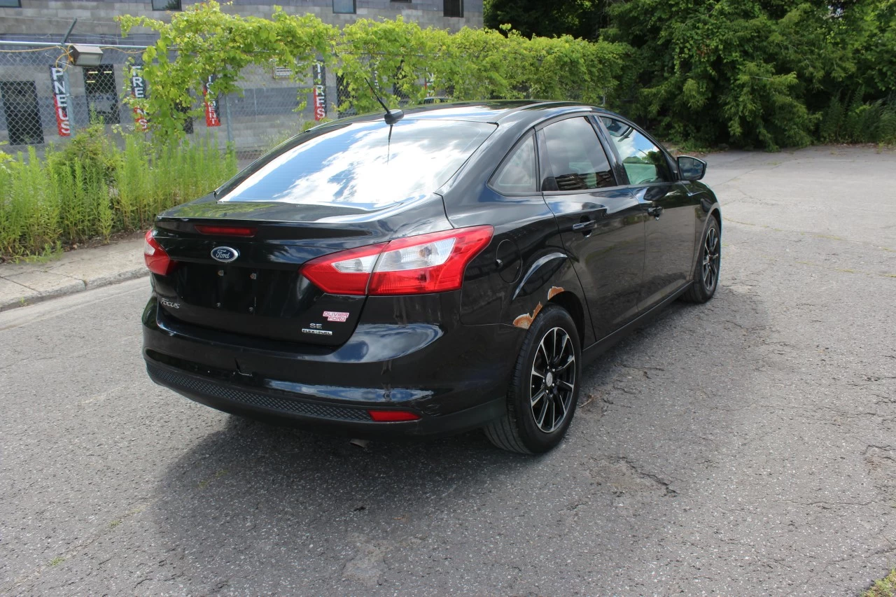 2013 Ford Focus SE Main Image