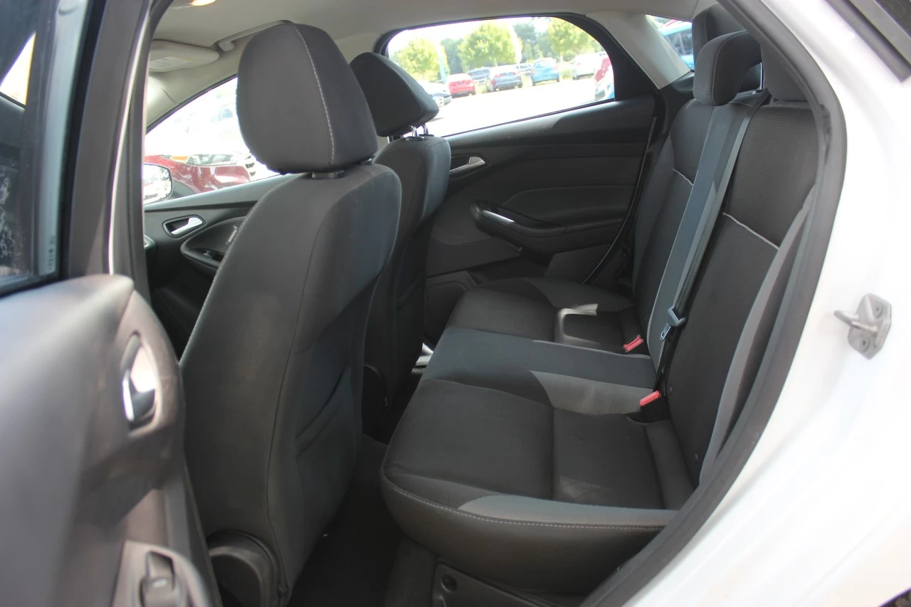 2014 Ford Focus SE Main Image