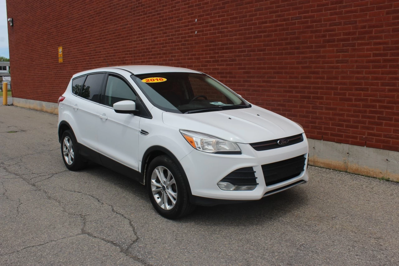 2016 Ford Escape SE Image principale