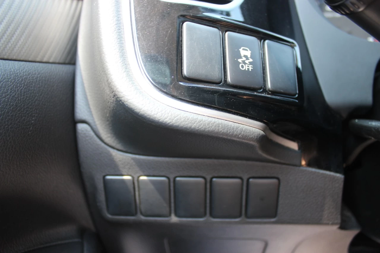 2014 Mitsubishi Outlander SE Main Image