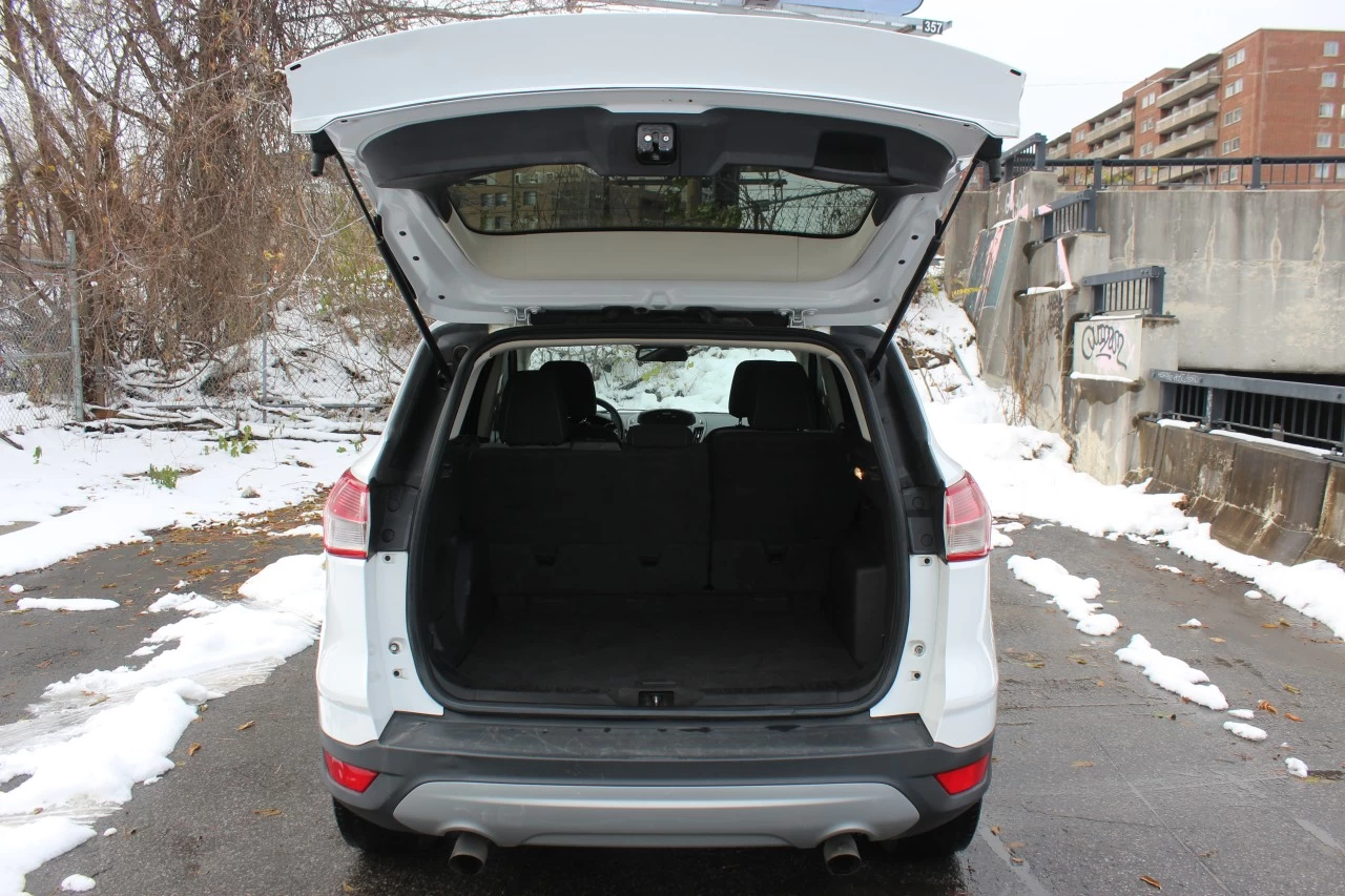 2016 Ford Escape SE Image principale