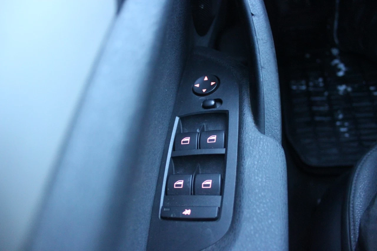 2013 BMW X1 28i Image principale