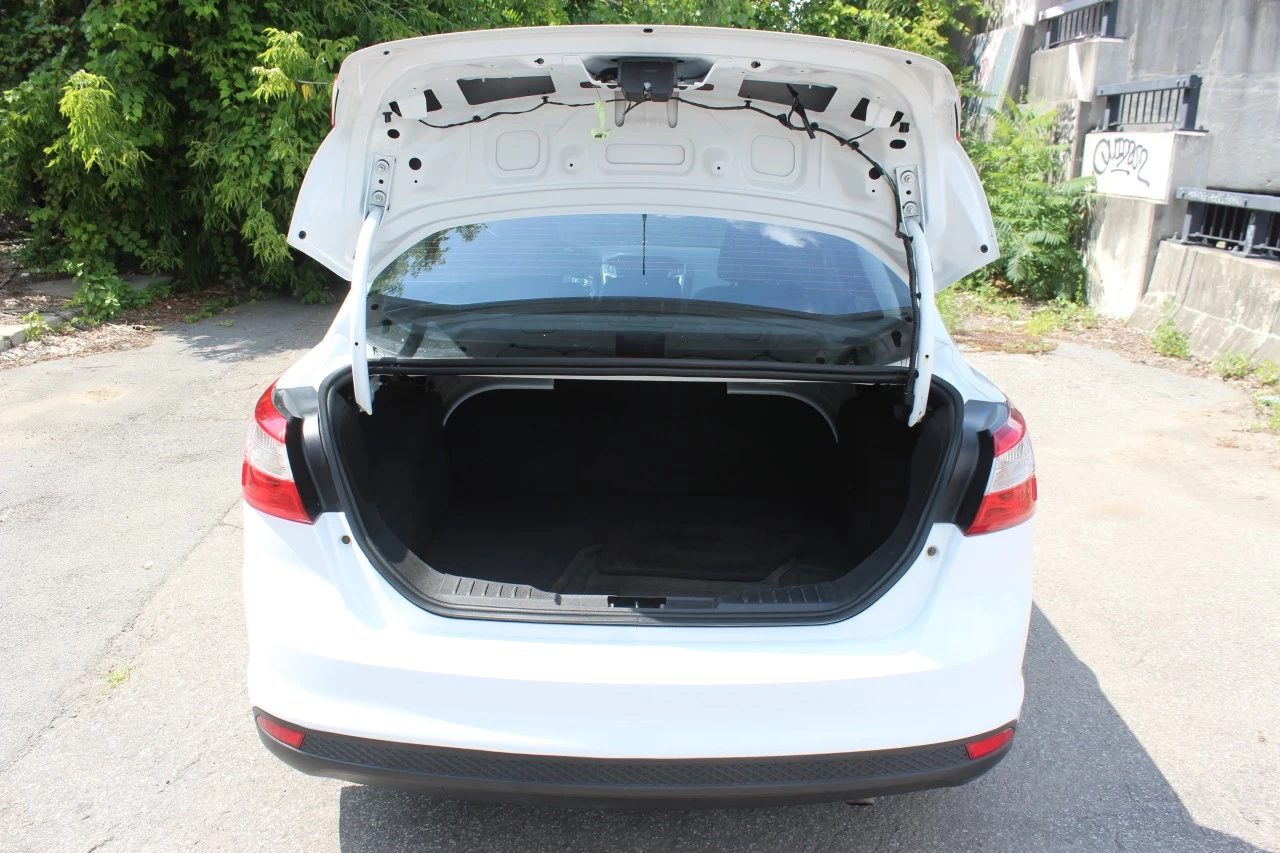 2014 Ford Focus SE Main Image