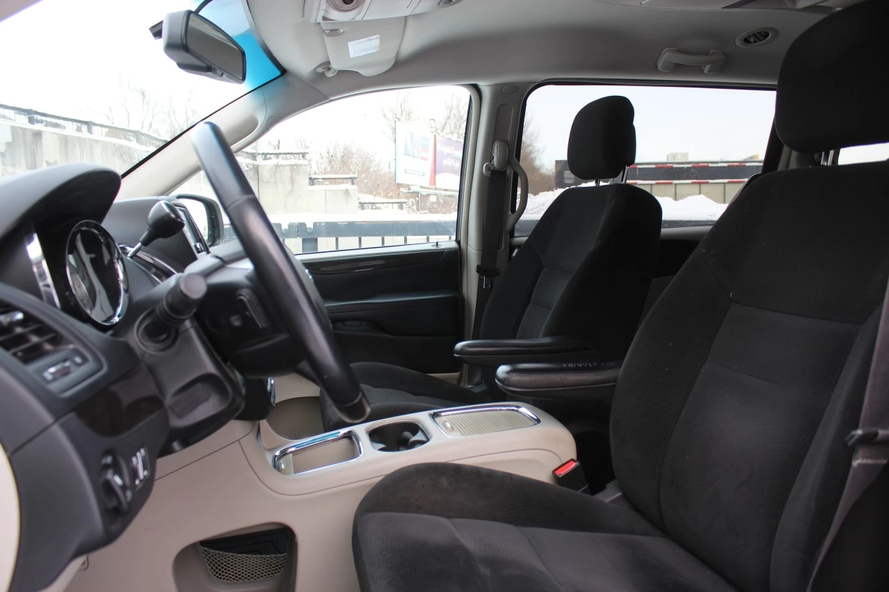 2016 Dodge Caravan Crew Image principale