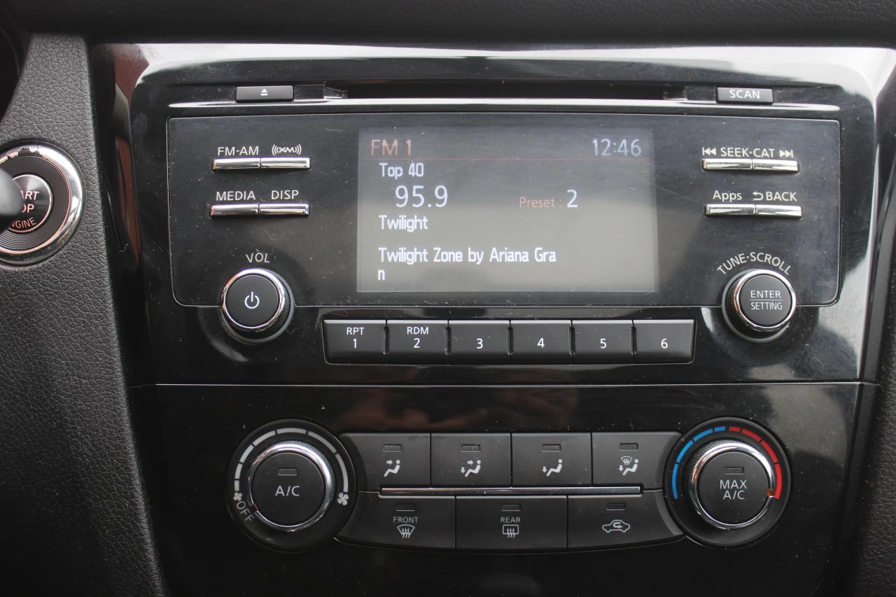 2014 Nissan Rogue SV Main Image