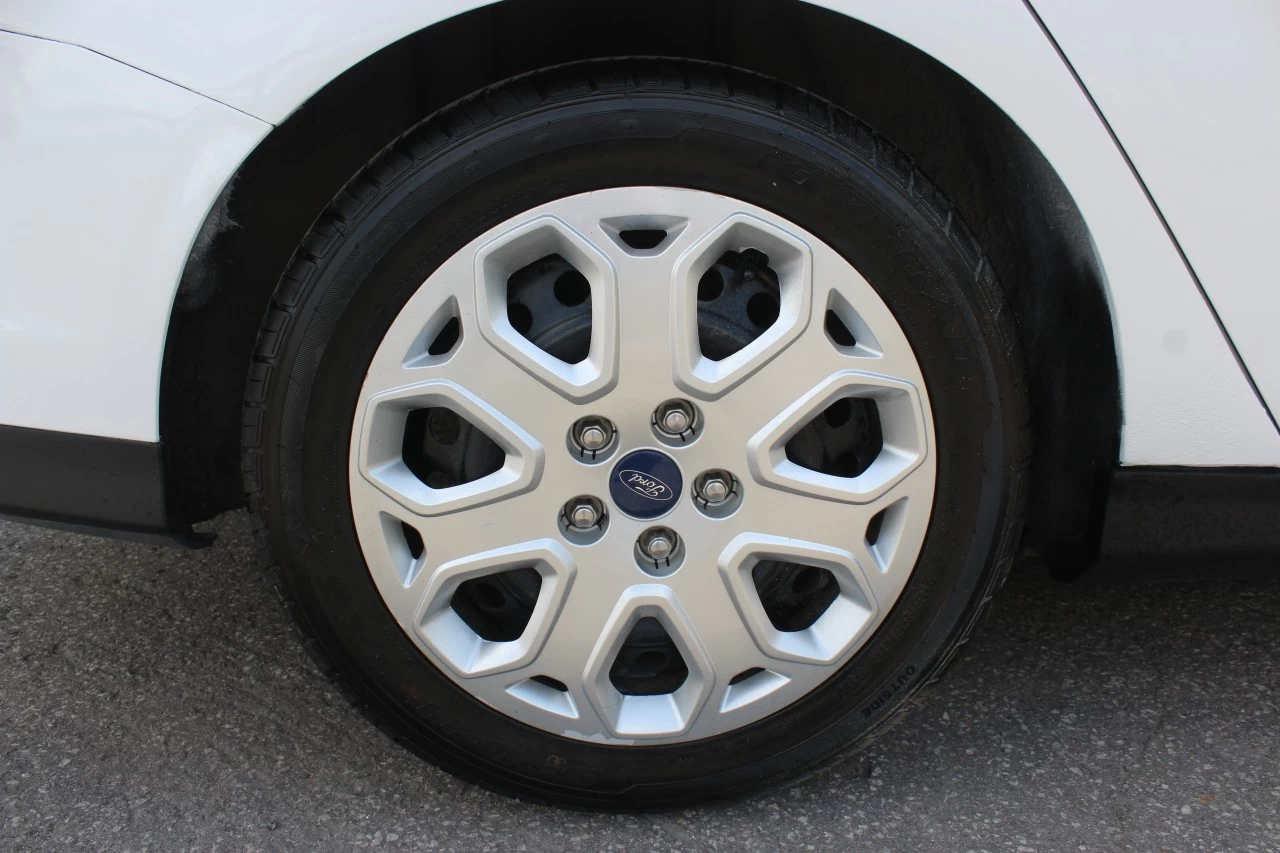 2014 Ford Focus SE Main Image