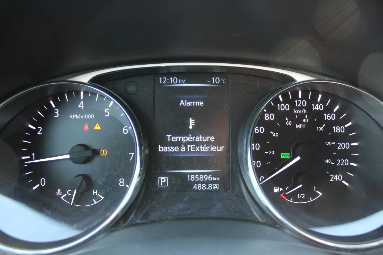 2016 Nissan Rogue SV Image principale