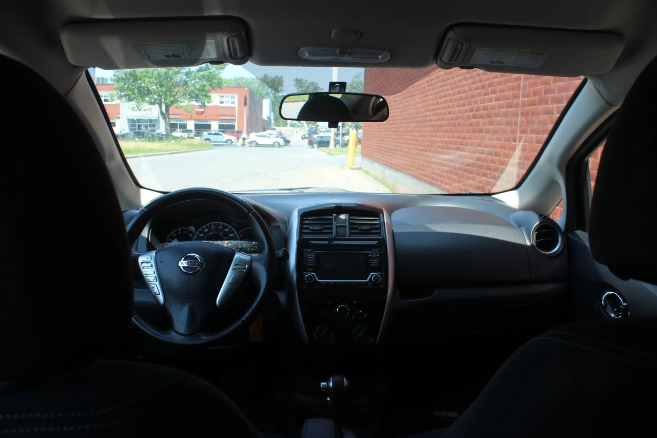 2017 Nissan Versa Note S/SV/SR/SL Image principale