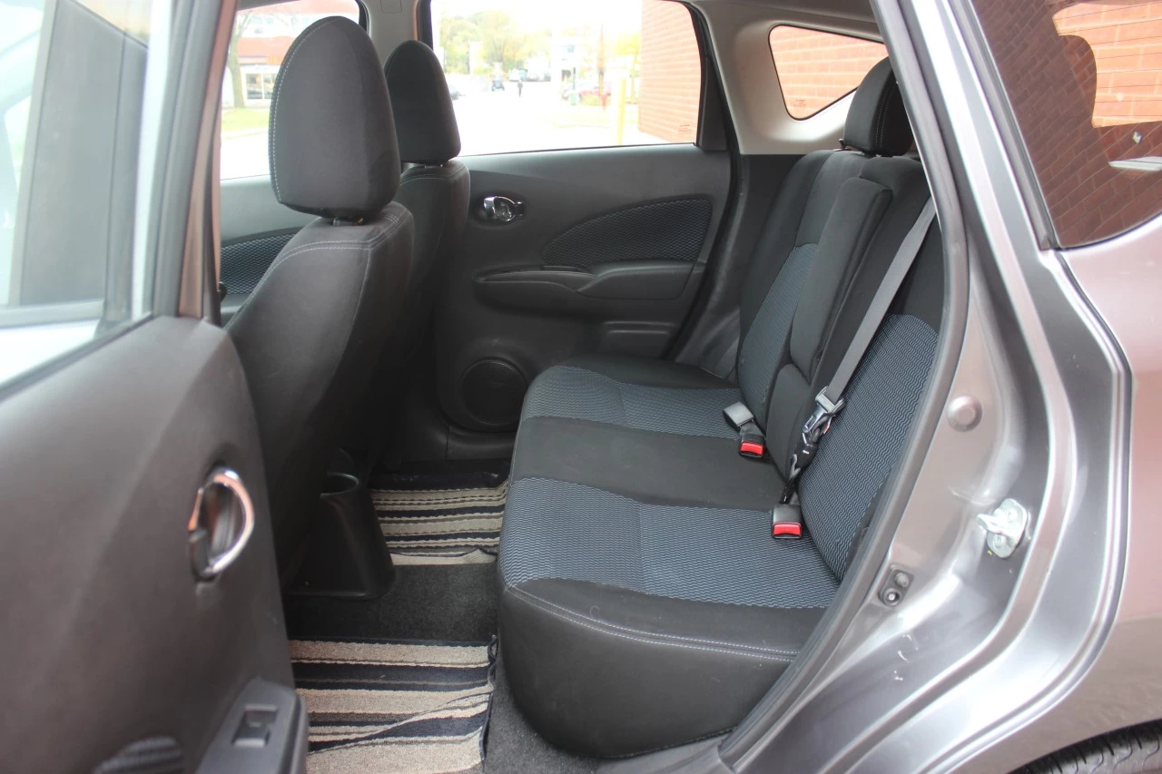 2018 Nissan Versa Note SV Image principale