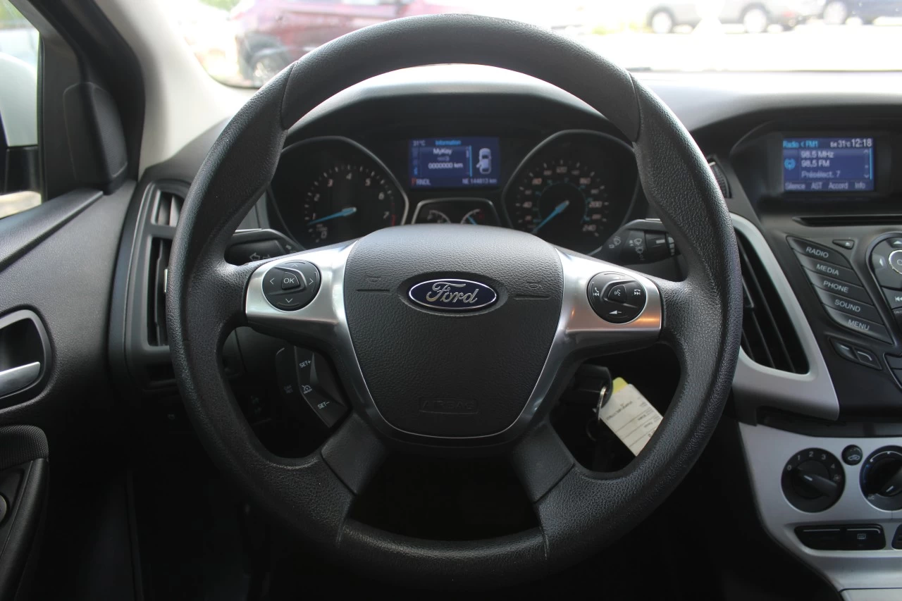 2014 Ford Focus SE Main Image