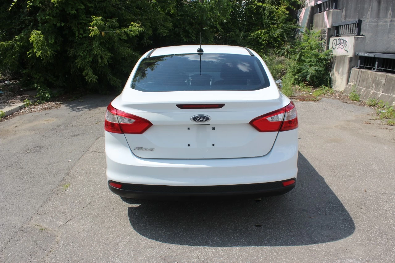 2014 Ford Focus SE Main Image