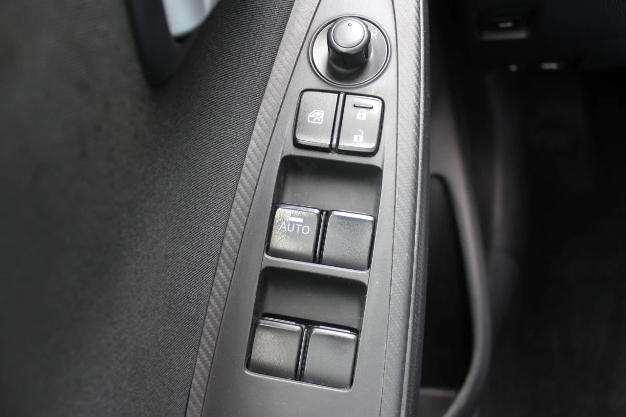 2016 Toyota Yaris 4dr Sdn Image principale