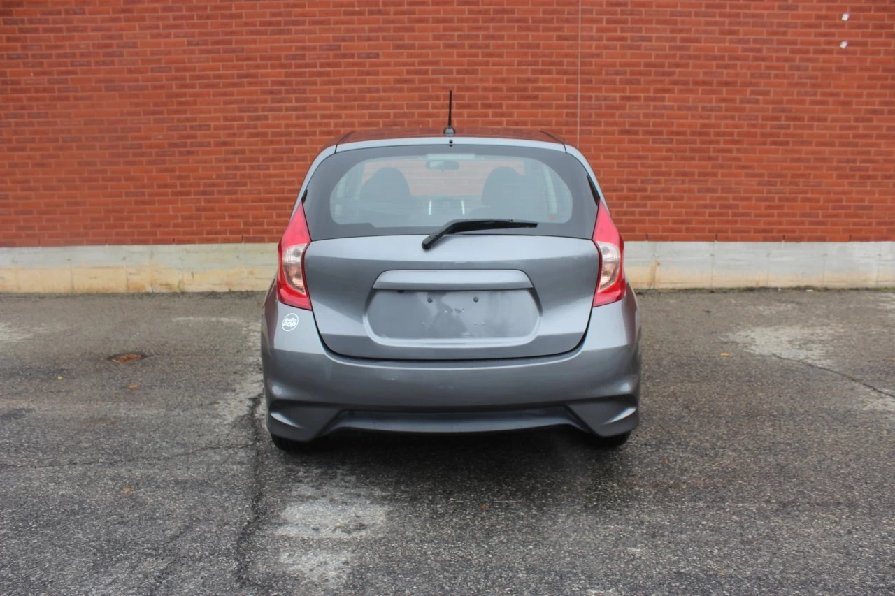 2018 Nissan Versa Note SV Image principale
