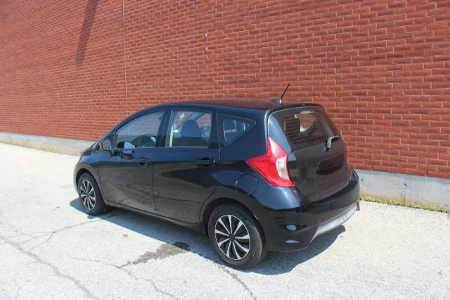 Nissan Versa Note S/SV/SR/SL 2017