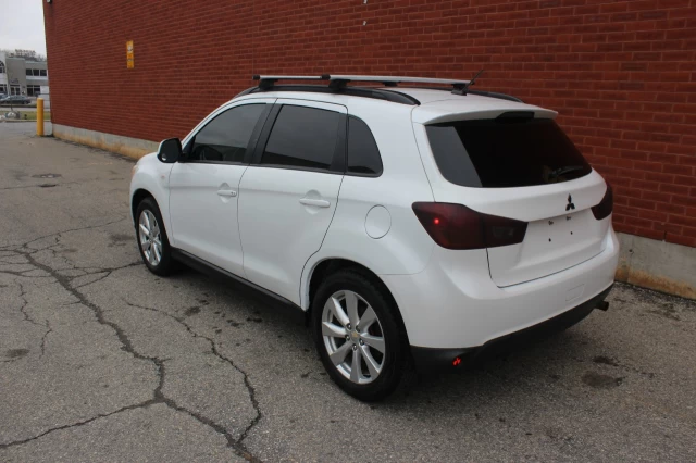 Mitsubishi RVR GT 2013