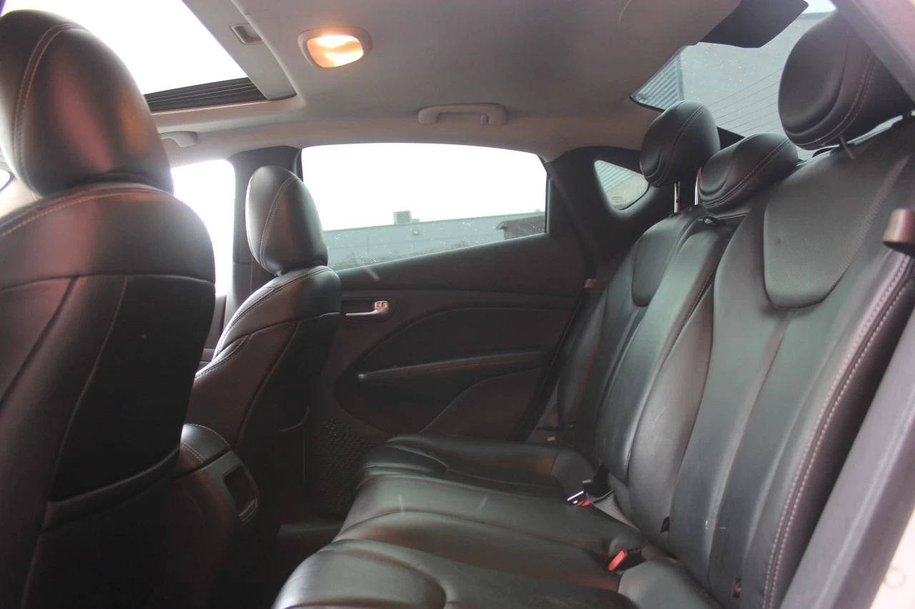 2016 Dodge Dart Limited Image principale