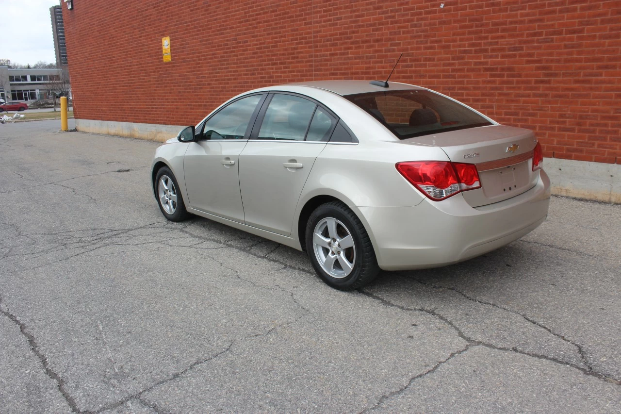 2015 Chevrolet Cruze 1LT Image principale