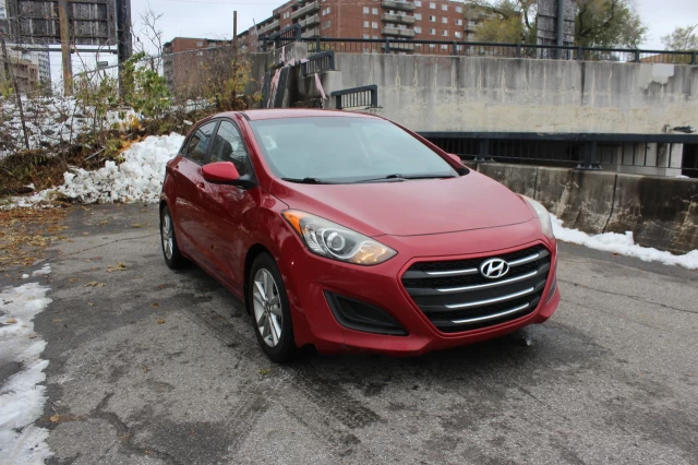 Hyundai Elantra GT GL 2016