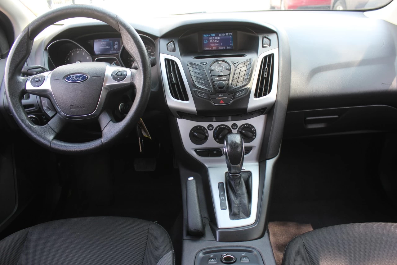 2014 Ford Focus SE Main Image