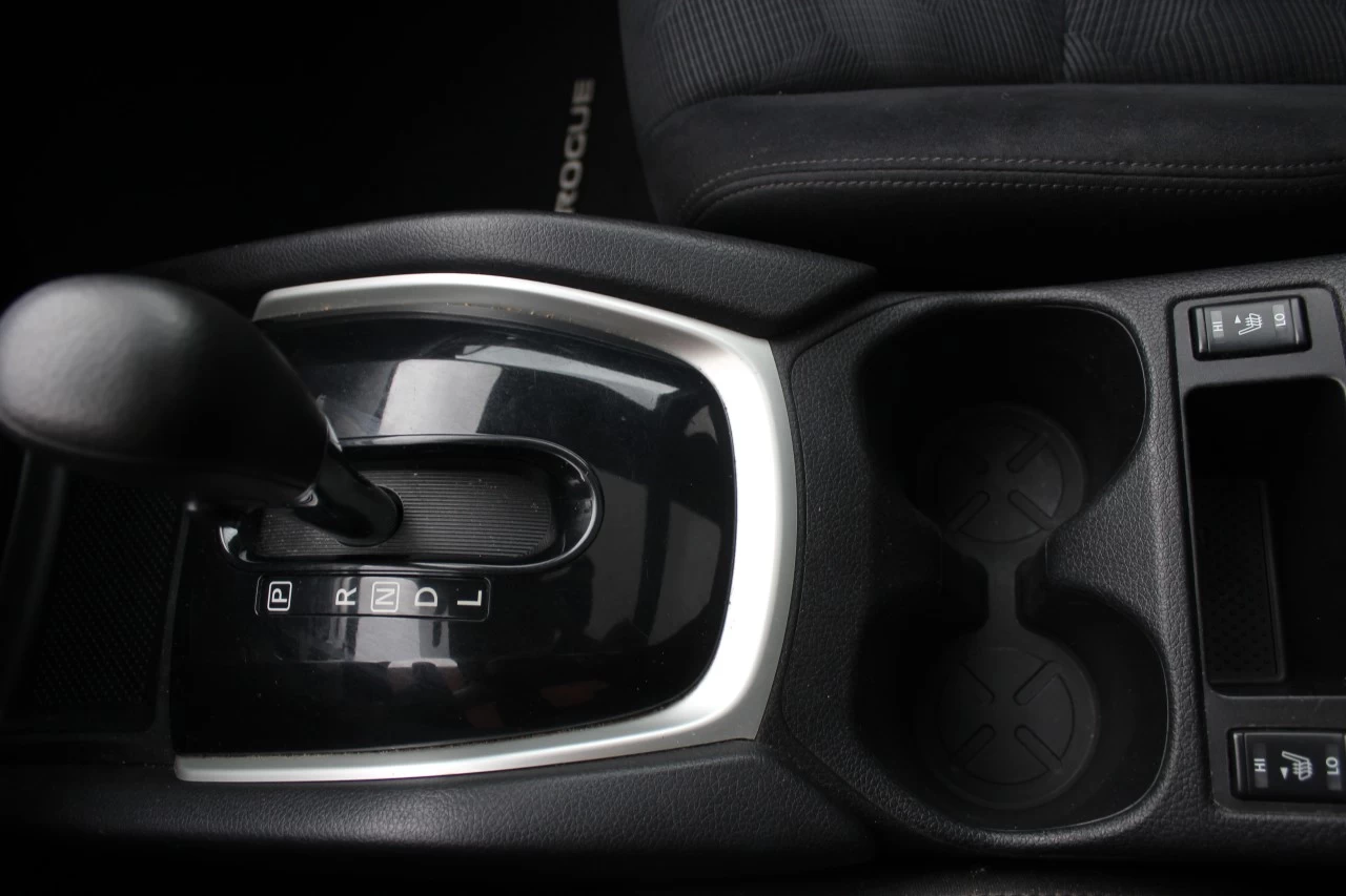 2014 Nissan Rogue SV Main Image