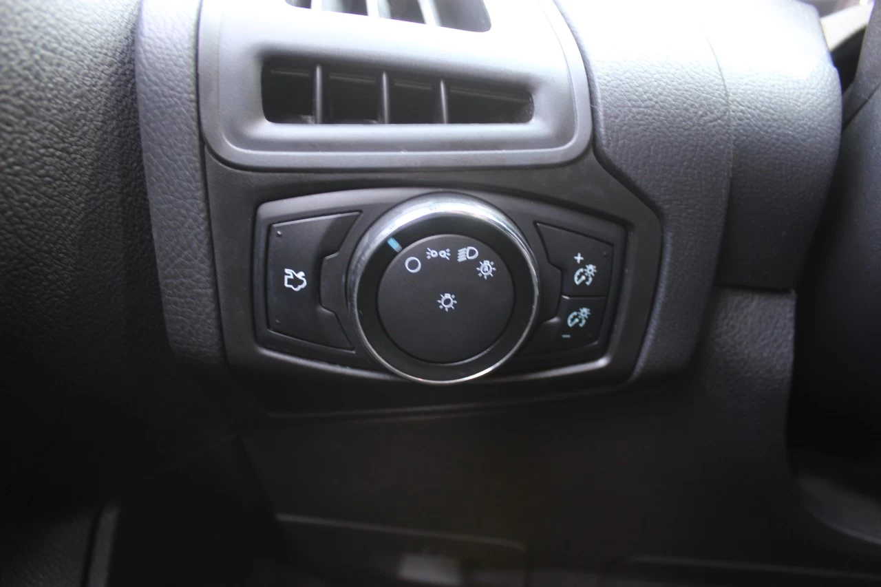 2014 Ford Focus SE Main Image