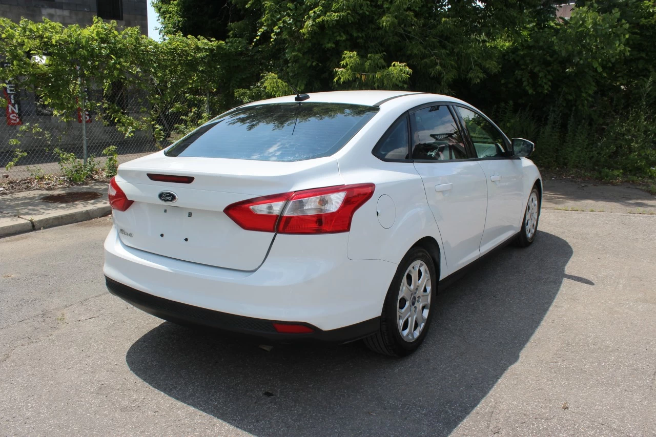 2014 Ford Focus SE Main Image