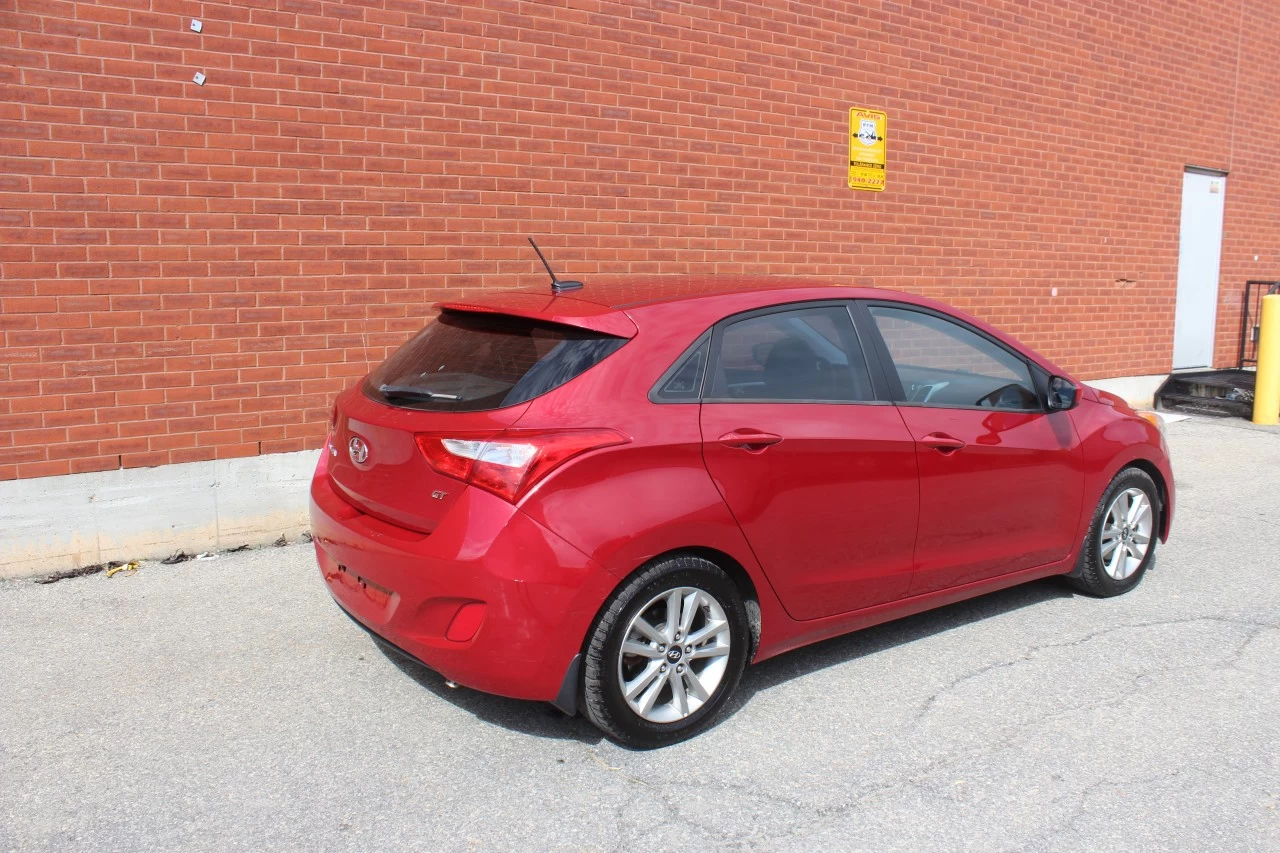 2016 Hyundai Elantra GT GL Main Image