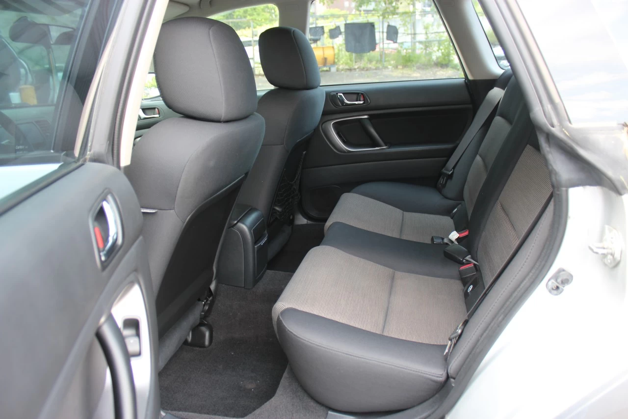 2007 Subaru Outback 2.5i Image principale