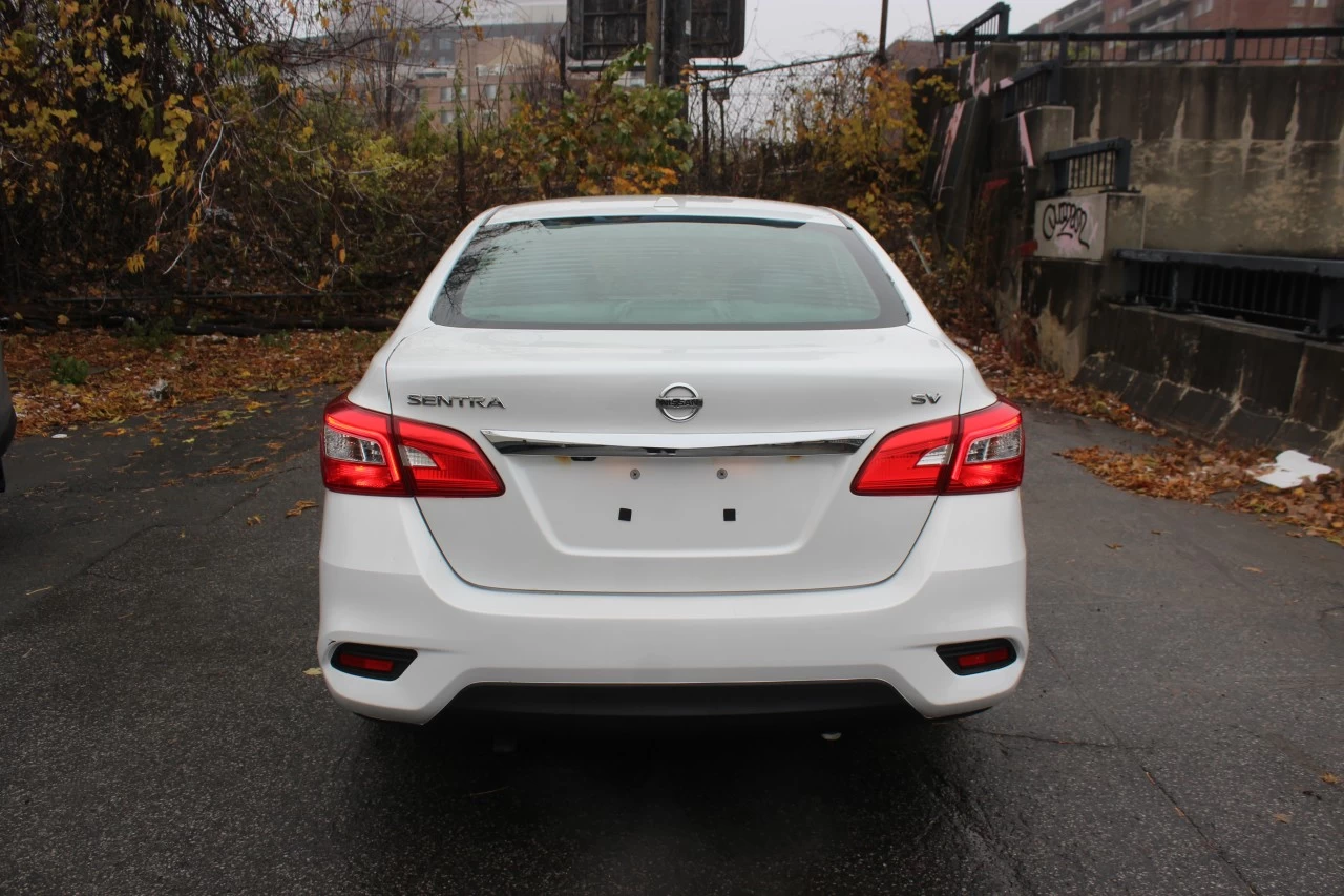 2017 Nissan Sentra SV Image principale