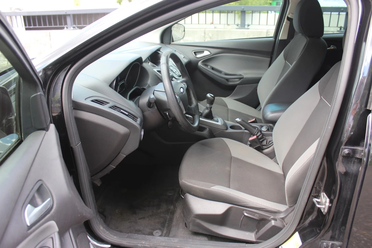 2013 Ford Focus SE Main Image