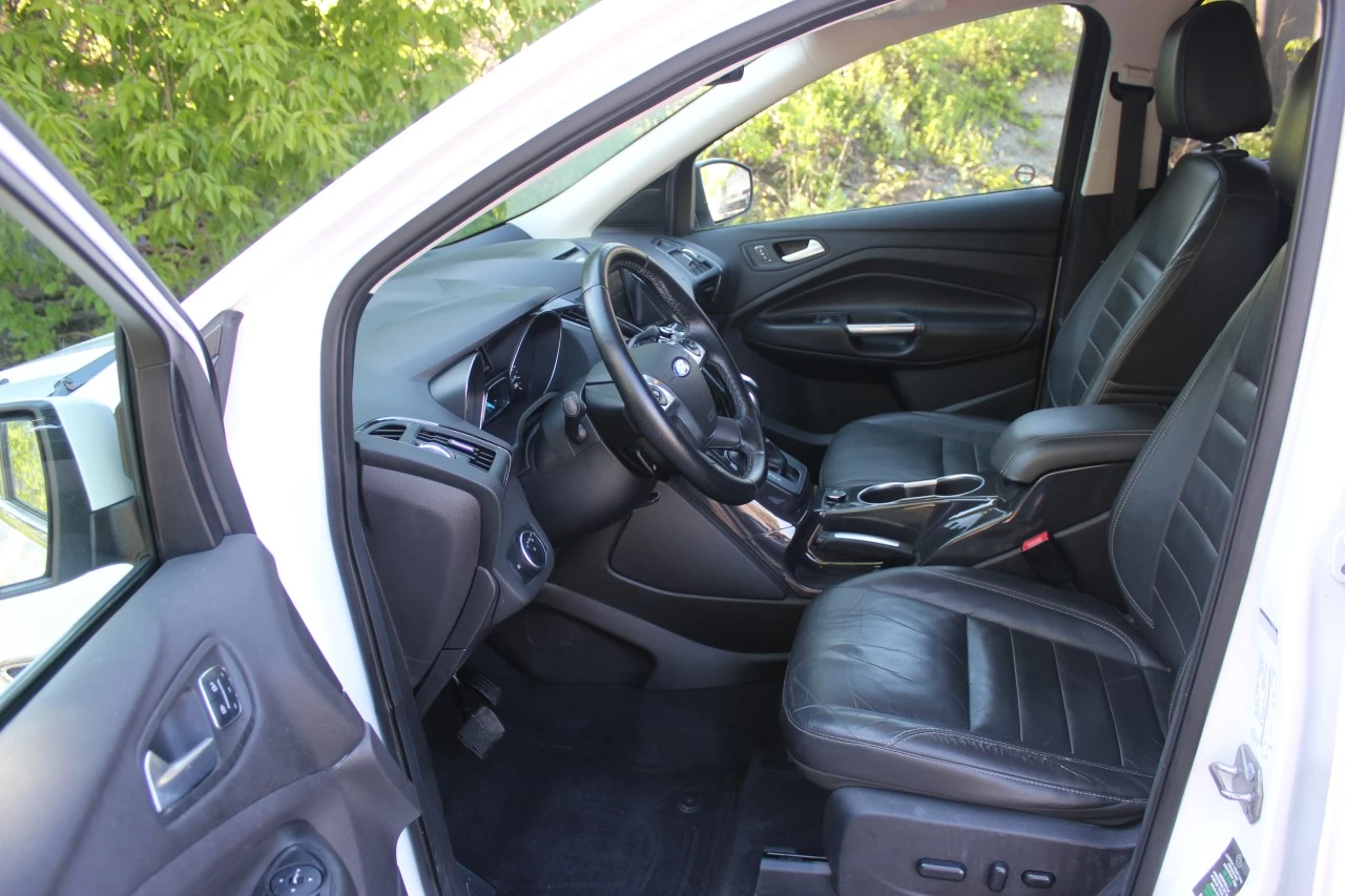 2015 Ford Escape Titanium Image principale