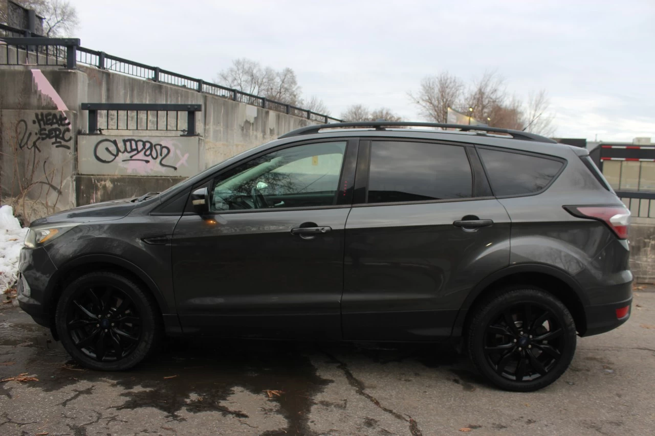 2017 Ford Escape Titanium Image principale