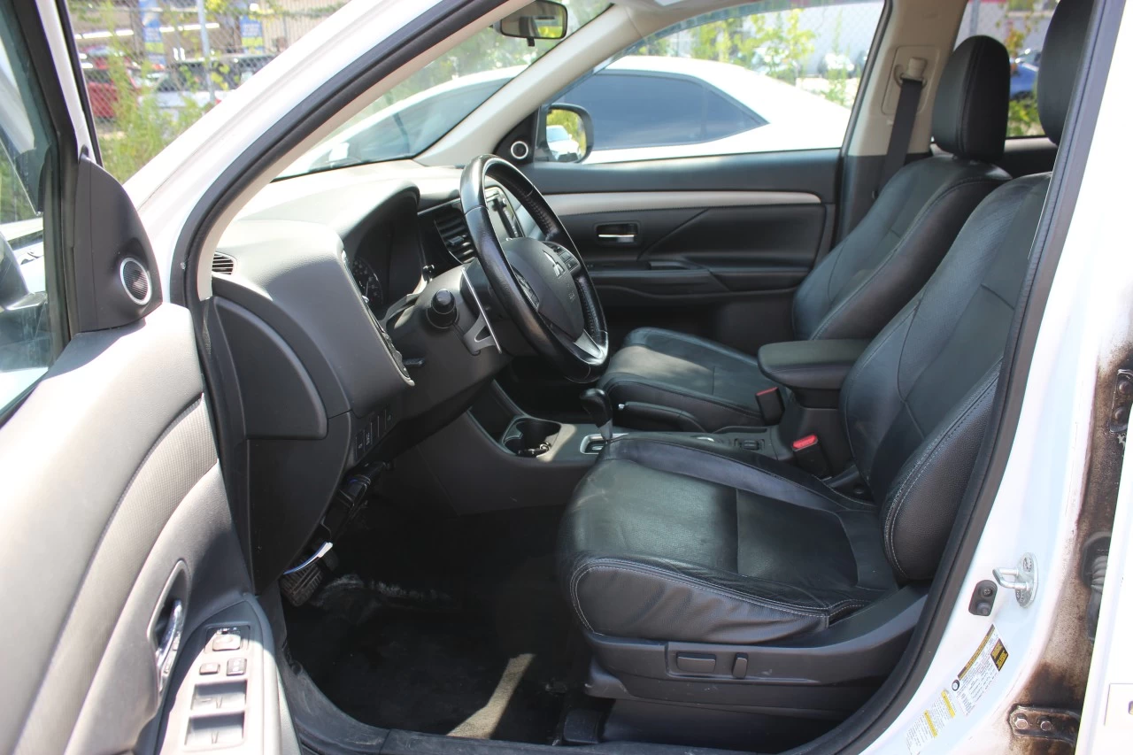 2014 Mitsubishi Outlander GT Main Image