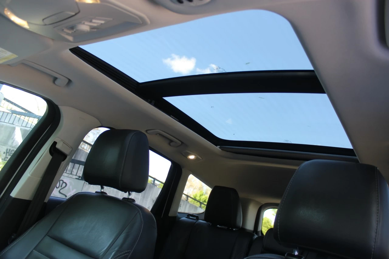 2015 Ford Escape Titanium Image principale