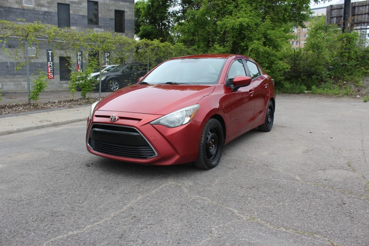2016 Toyota Yaris 4dr Sdn Image principale