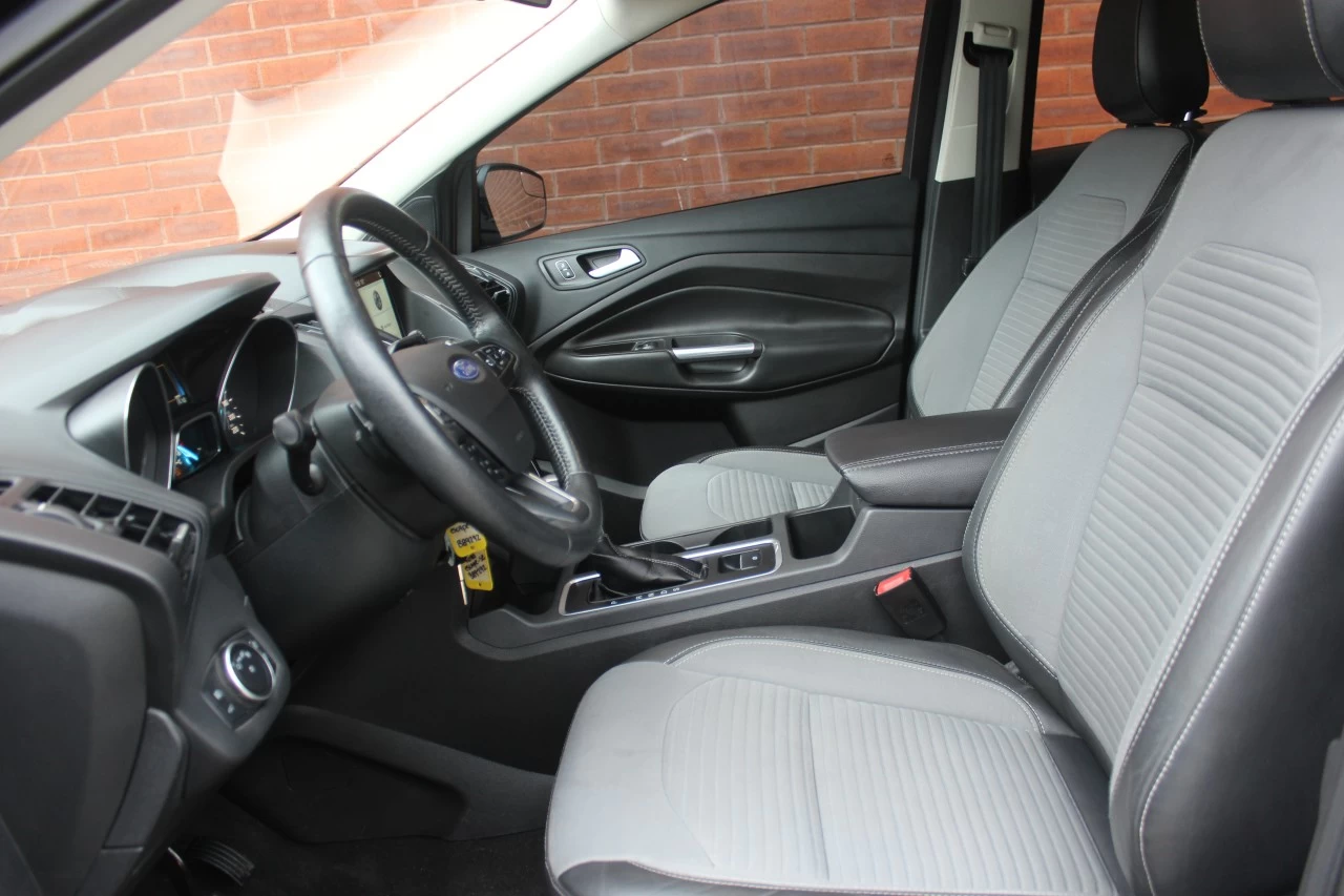 2018 Ford Escape SE Image principale