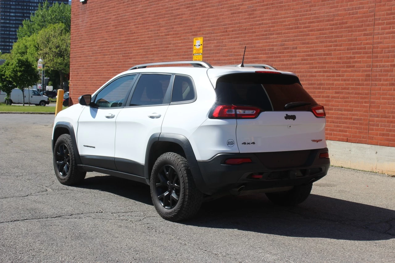 2016 Jeep Cherokee Trailhawk Main Image